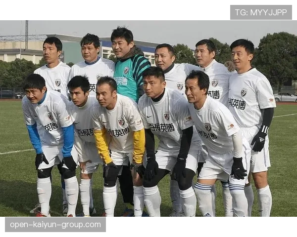 俱乐部举办球员技术交流会 与其他俱乐部共享训练成果，球员与俱乐部的谈判案例分析